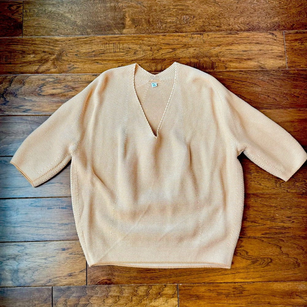 Uniqlo 3D Knit Yellow Sweater 
Asia Size XL
US Size M